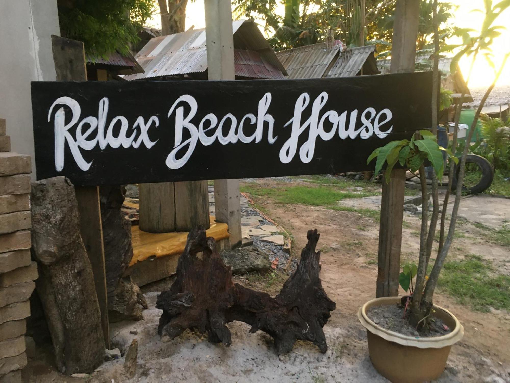 Relax Beach House Hotel Koh Lanta Exterior photo