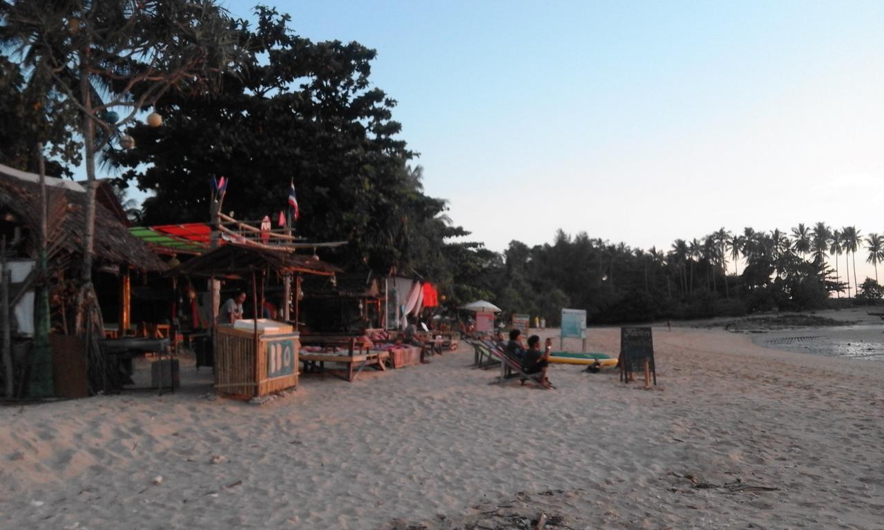 Relax Beach House Hotel Koh Lanta Exterior photo